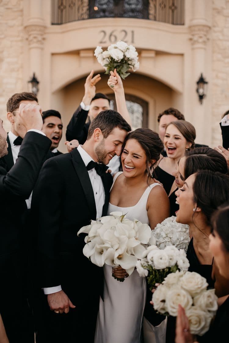 2026 wedding trends couples are leaving behind, from plated dinners to printed seating charts
